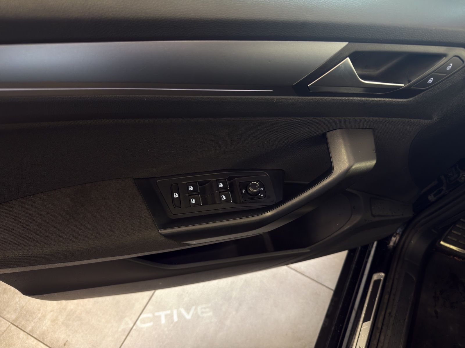 Volkswagen T-Roc - Bild 9