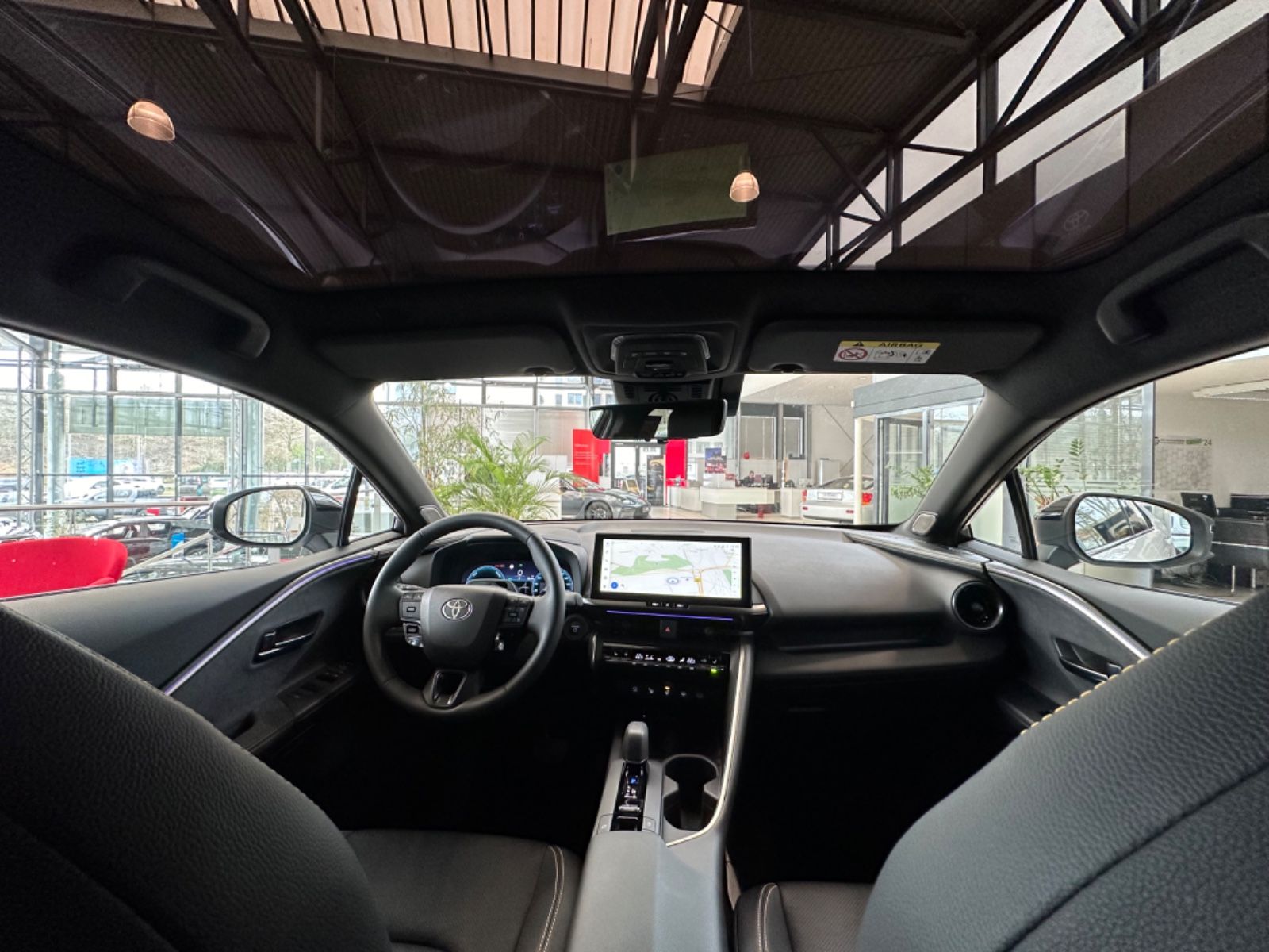 Fahrzeugabbildung Toyota C-HR 2.0 Lounge PREMIERE 360°,NAVI,PANO