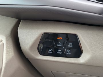 Volkswagen T7 Multivan - 9