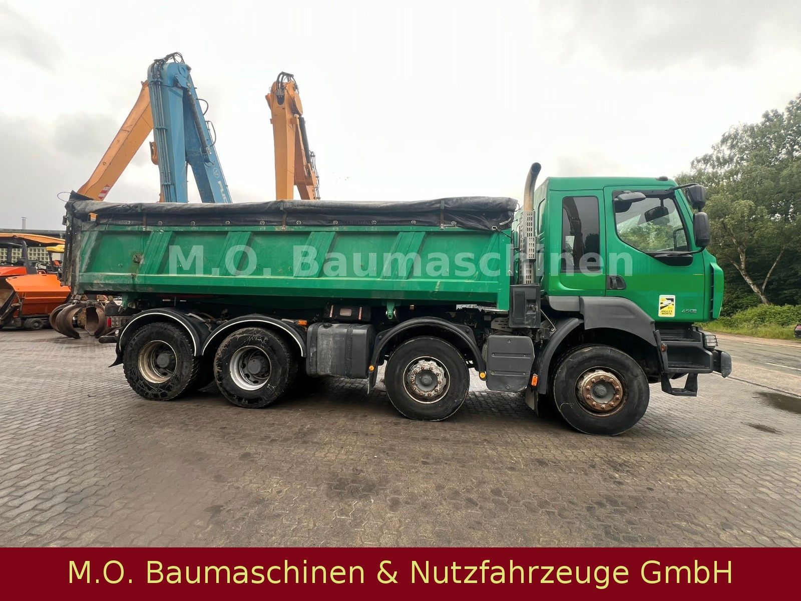 Fahrzeugabbildung Renault Kerax 450.32 / 8x4 / Bordmatik / Blatt/Blatt