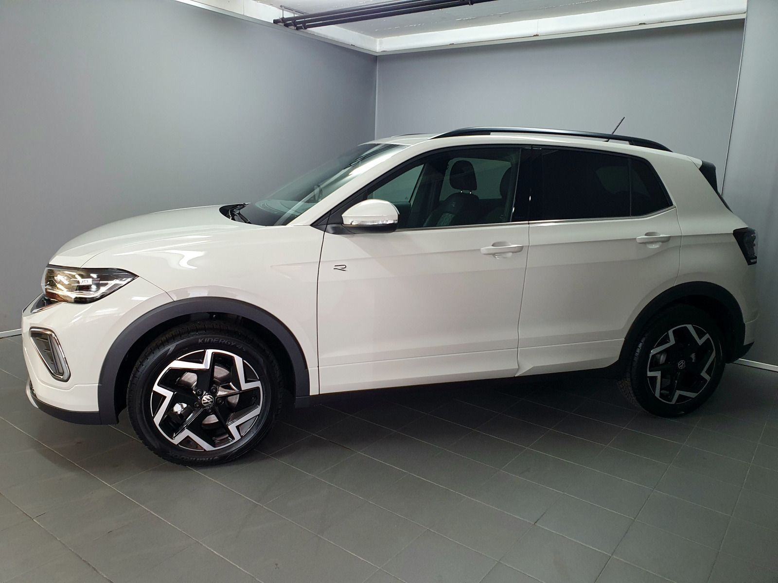 Volkswagen T-Cross R-Line 1.0TSI ACC RFK IQ.LIGHT Matrix foto 2