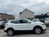 Nissan Qashqai 1.6 Acenta+ PDC*AHK*Navi*Kamera* - Nissan Qashqai Acenta mit Diesel-Antrieb