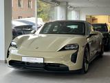 Porsche Taycan GTS Hockenheim Burmester Sunshine Fond-TV - Porsche Taycan in Gelsenkirchen