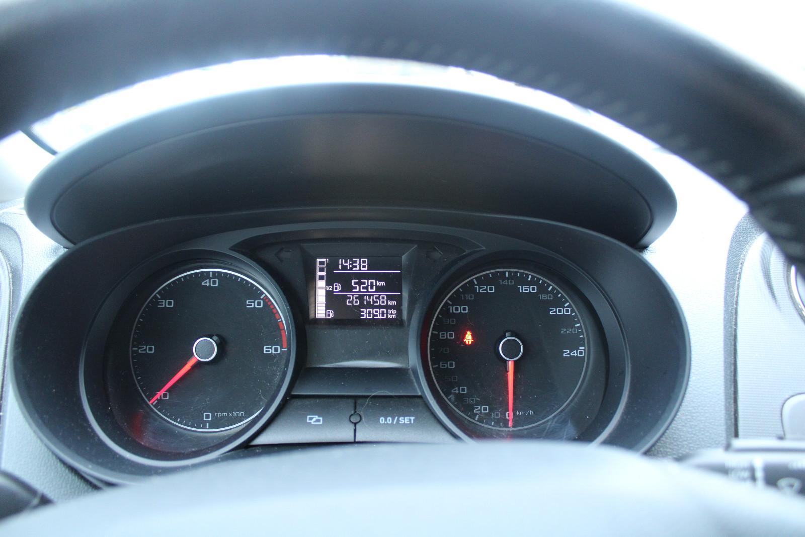 Seat Ibiza 2014 — photo 10