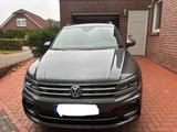 Volkswagen Tiguan 2.0 TSI 162kW DSG 4MOTION R-Line - VW Tiguan von privat