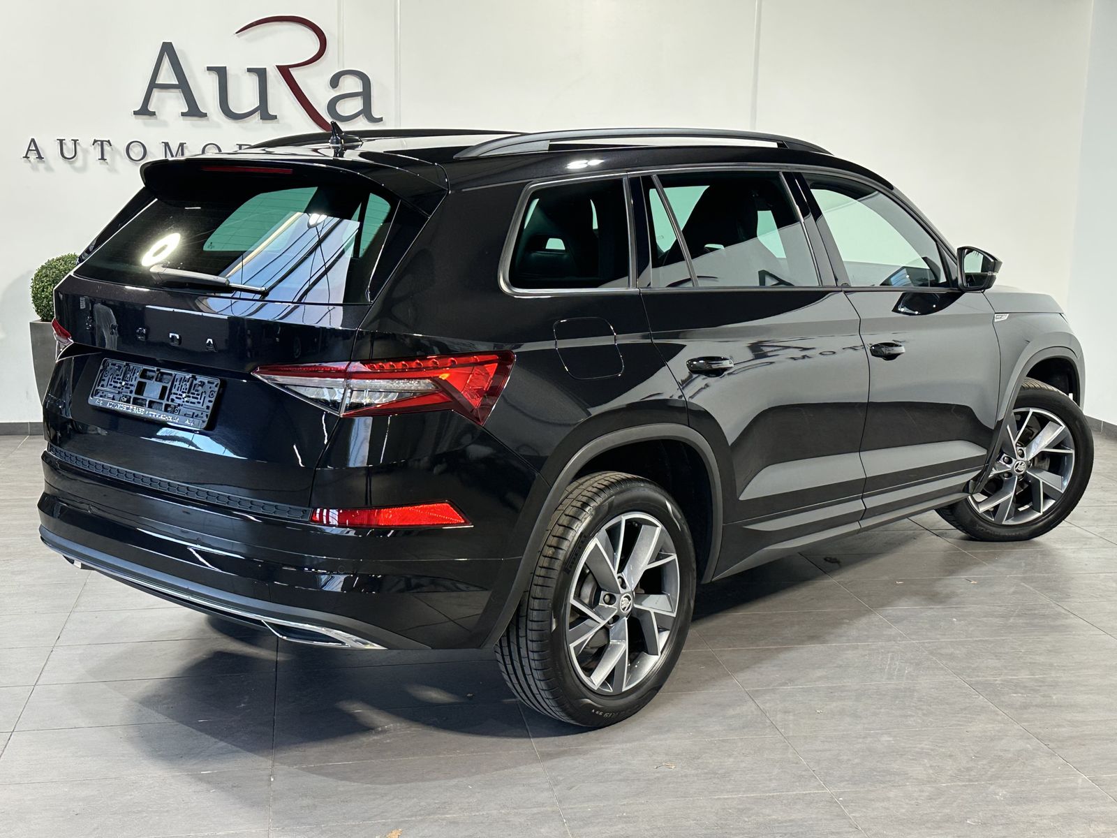 Fahrzeugabbildung SKODA Kodiaq 2.0 TDI DSG Sportline NAV+LED+KAMERA+19ZO