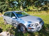 Volvo V 40 - gebrauchte Volvo V40 aus dem Jahr 2004