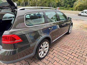 Bild 2 VW Passat Alltrack Variant Basis BMT