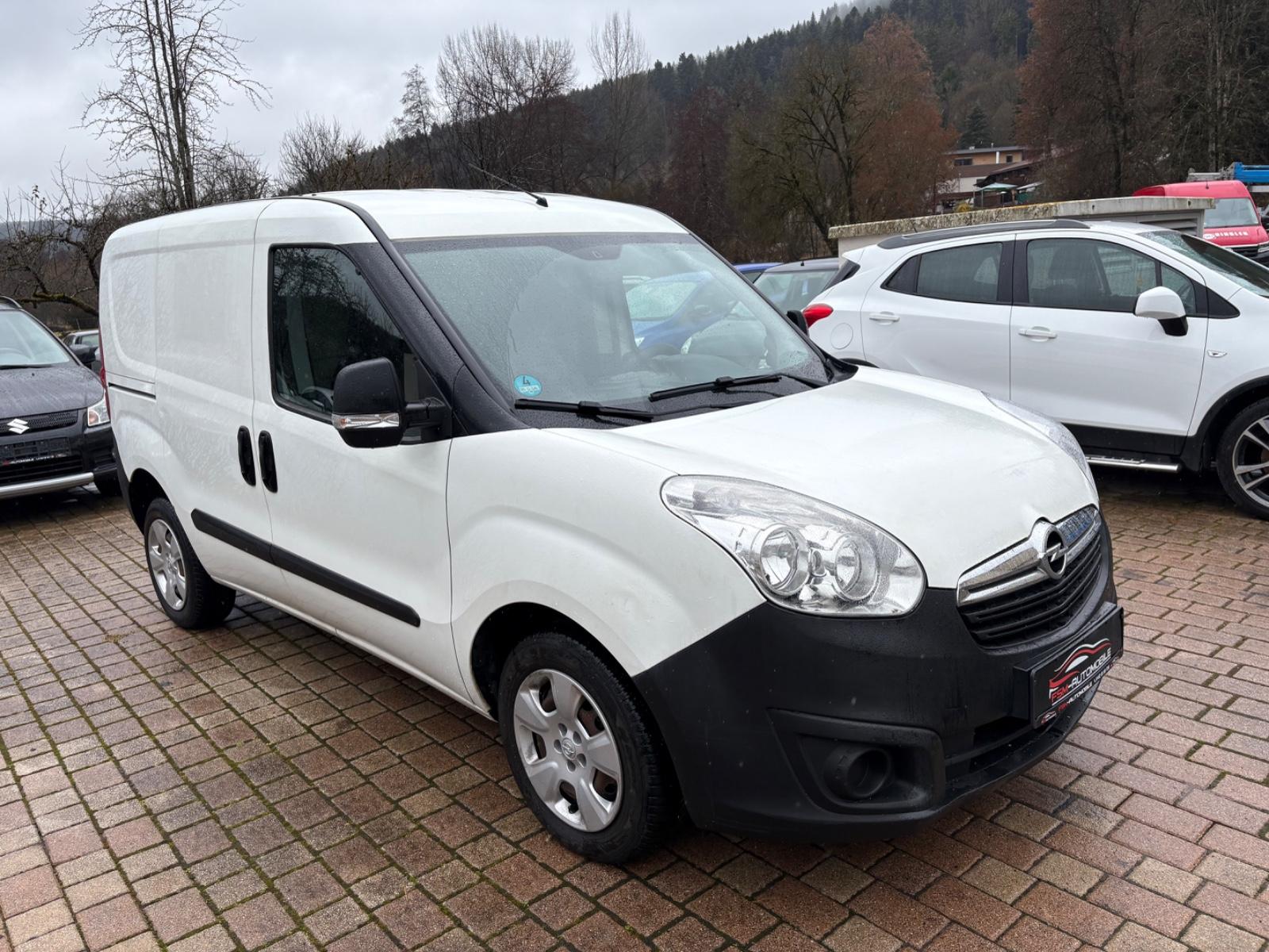 Opel Combo D Kasten L1H1 2,2t*Ahk*1,3cdti*
