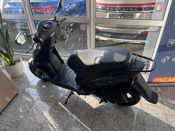 Bild 3 Kymco Agility 50 Mofa E5 Schwarz Matt
