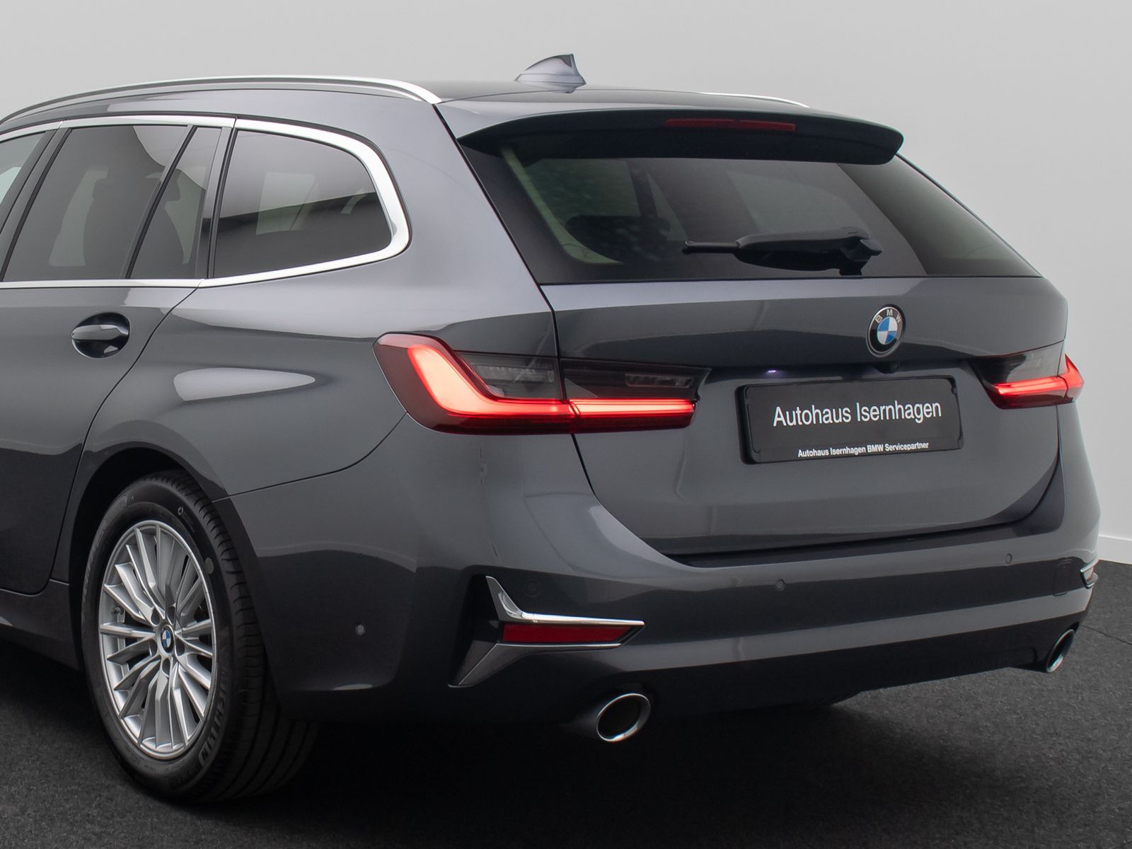 Fahrzeugabbildung BMW 320d xD Luxury Line ACC DAB Laser Kamera Memory
