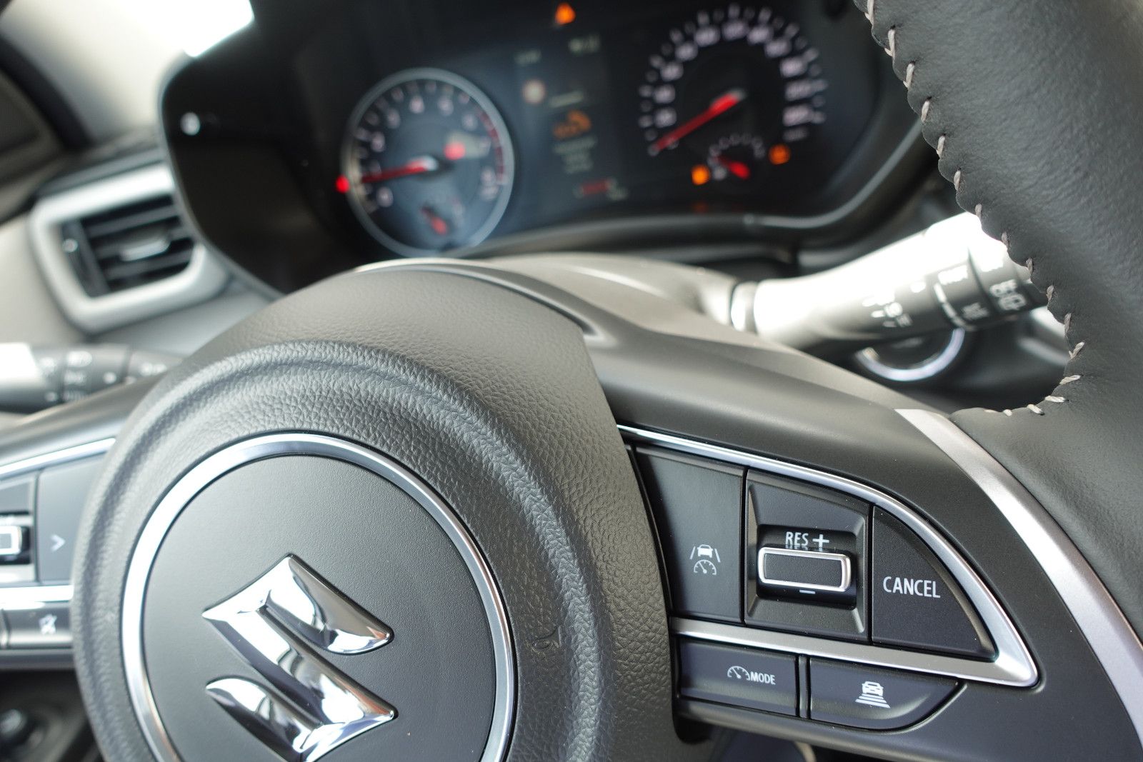 Fahrzeugabbildung Suzuki Swift Comfort+ 1.2 MildHybrid,Navi,Kamera,Sitzhz