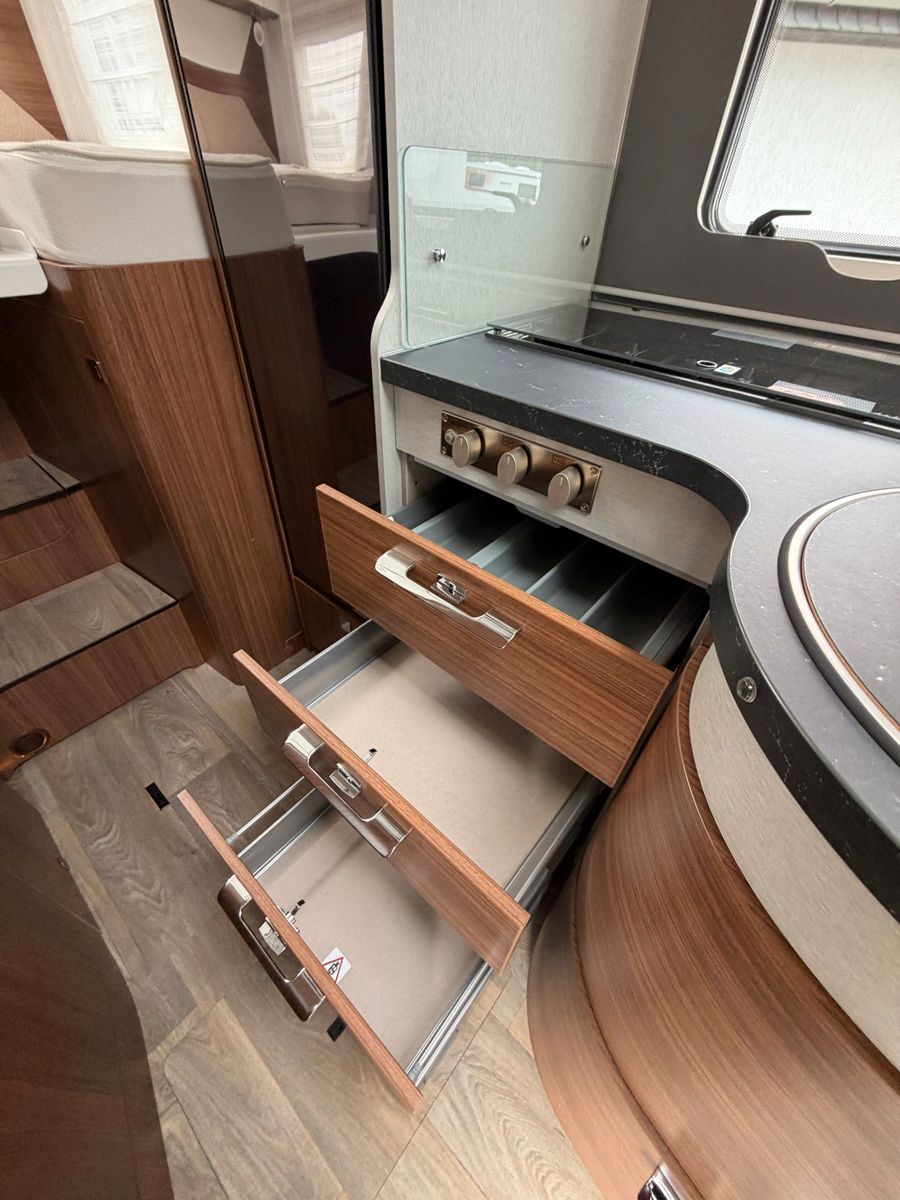 Fahrzeugabbildung HYMER / ERIBA / HYMERCAR B-Klasse MC I White Line 600