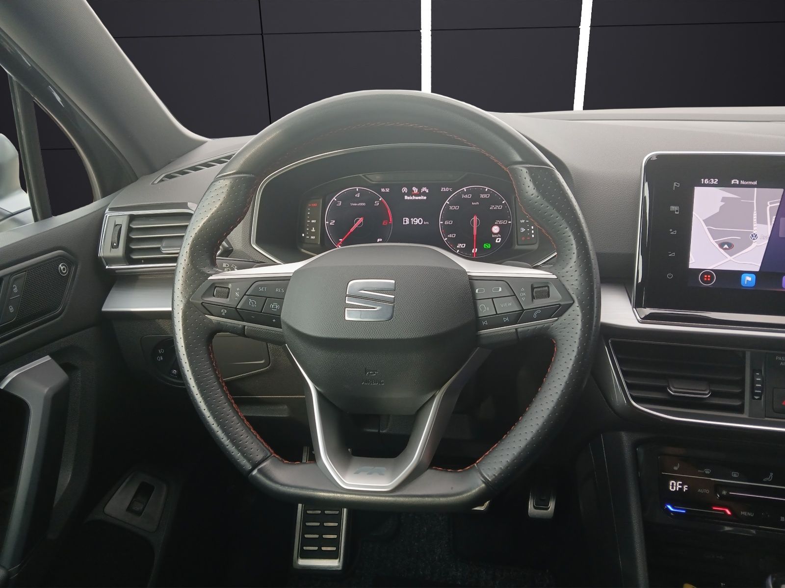 Fahrzeugabbildung SEAT Tarraco TDI FR-Line DSG 4Drive STH LED Navi AID