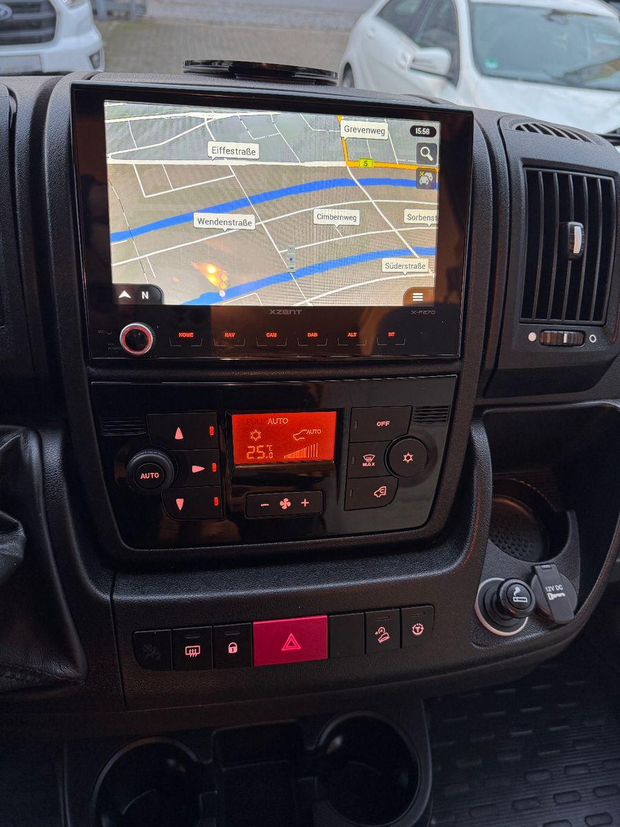 Fahrzeugabbildung Eura Mobil PROFILA RS 670 SB SAT HUBBETT LOUNGE PAKET LEDER