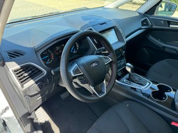 Ford S-Max - 12