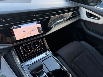 Audi Q8 - 11