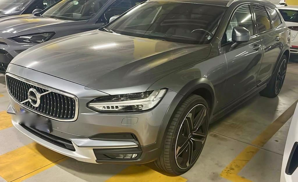 Volvo V90 Cross Country