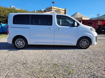 Peugeot Traveller - 4