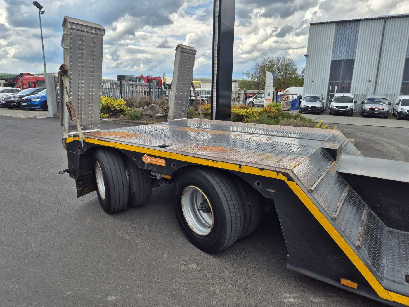 Fahrzeugabbildung LinTrailers S2A 14 LSDN Teleskopierbar BPW-Achsen 57.000km