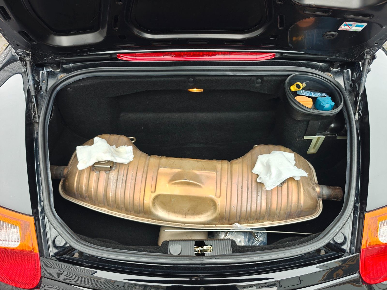 Fahrzeugabbildung Porsche Boxster 986 2.7 Cabrio - WENIG KM, HU NEU! -