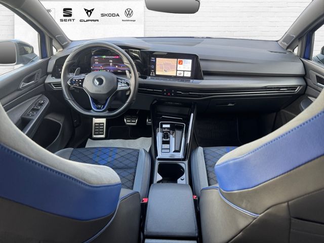 Fahrzeugabbildung Volkswagen Golf Variant R 2.0 TSI 4MOTION 320 PS DSG