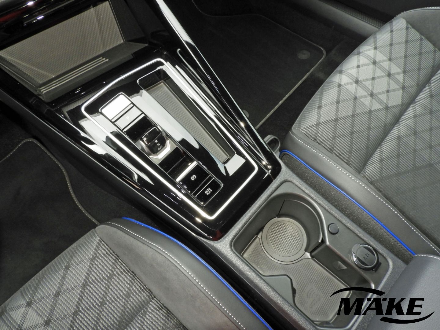 Golf R-Line 2.0 TDI DSG Facelift AHZV STDHZG IQ.