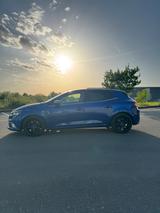 Renault Megane ENERGY TCe 205 EDC GT  - Renault Megane: Blau