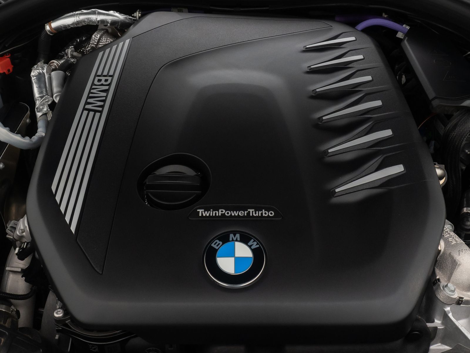Fahrzeugabbildung BMW 530d LuxuryLine 360&deg;Laser HUD DAB H/K SoftCL AHK