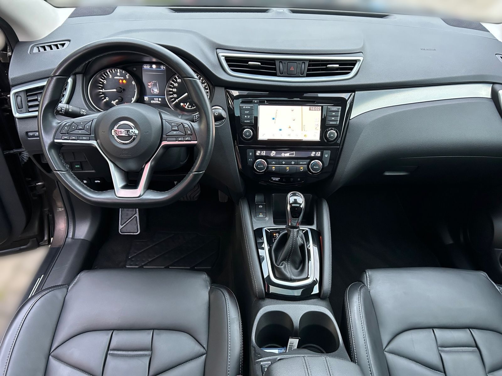 Fahrzeugabbildung Nissan Qashqai 1.3 DIG-T Akari DCT LED