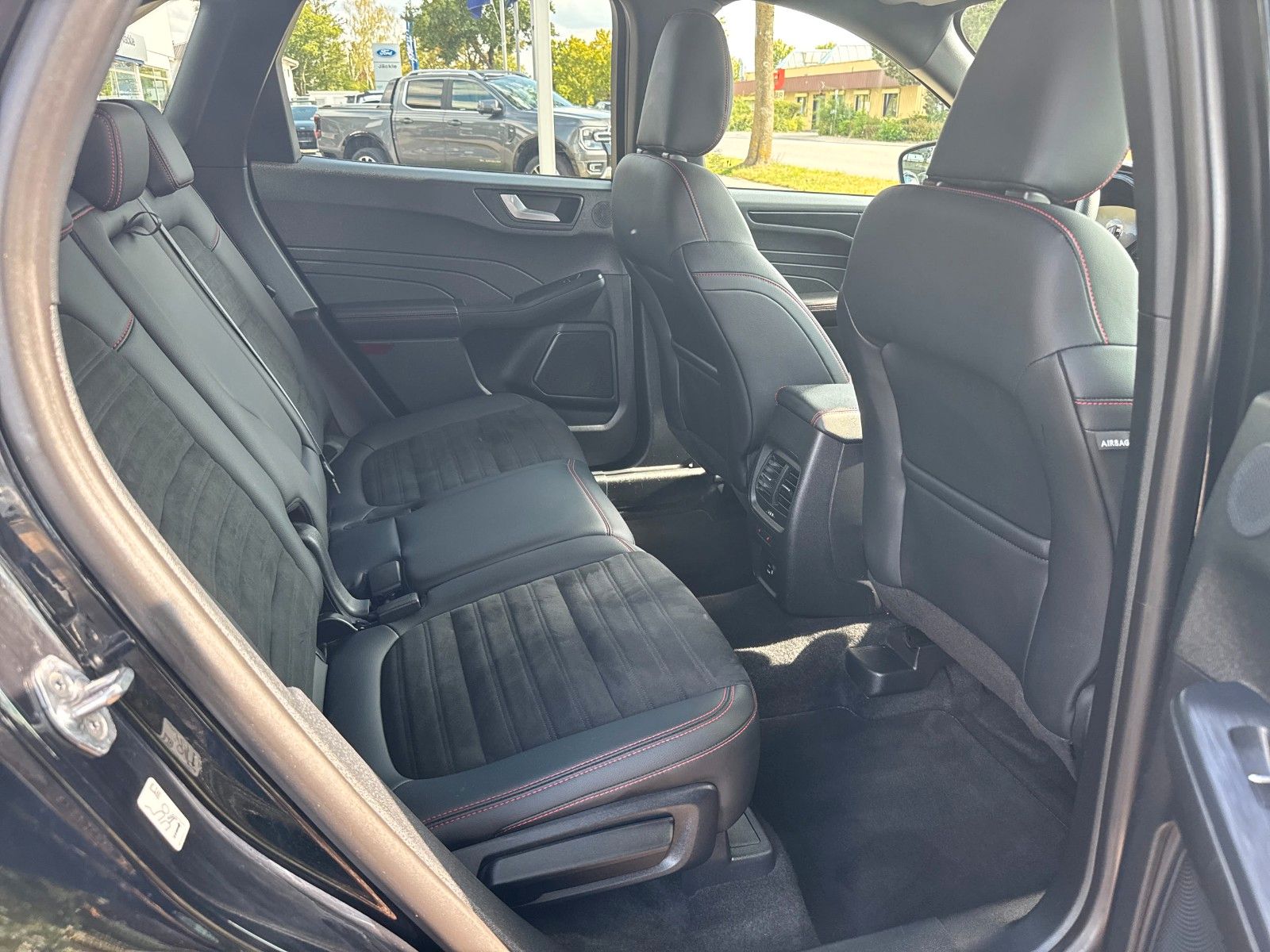 Fahrzeugabbildung Ford Kuga ST-Line X, FAHRASSISTENZPAKET