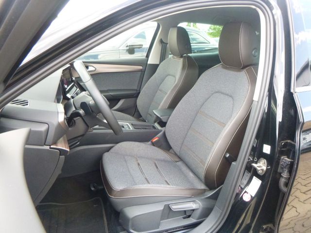 Fahrzeugabbildung Seat Leon 1,5 eTSI Lim Xcellence >AUT/AHK/FullLink<