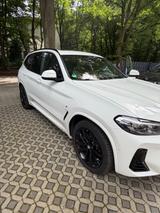 BMW X3 xDrive20i M Sport | Panorama | Garantie  - BMW X3 mit Benzin-Antrieb: Garantie