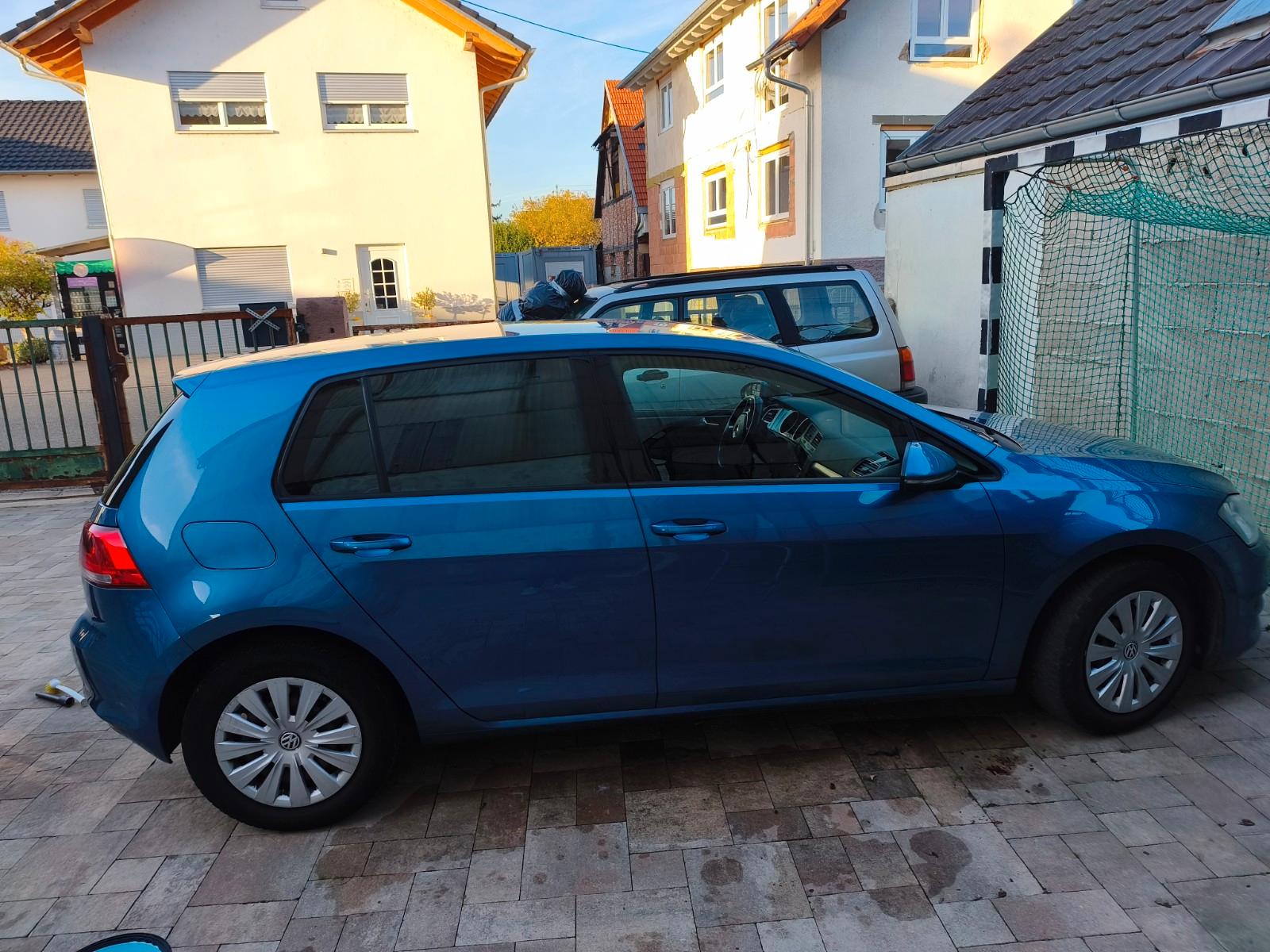 Volkswagen Golf 2013 — вигляд ззаду
