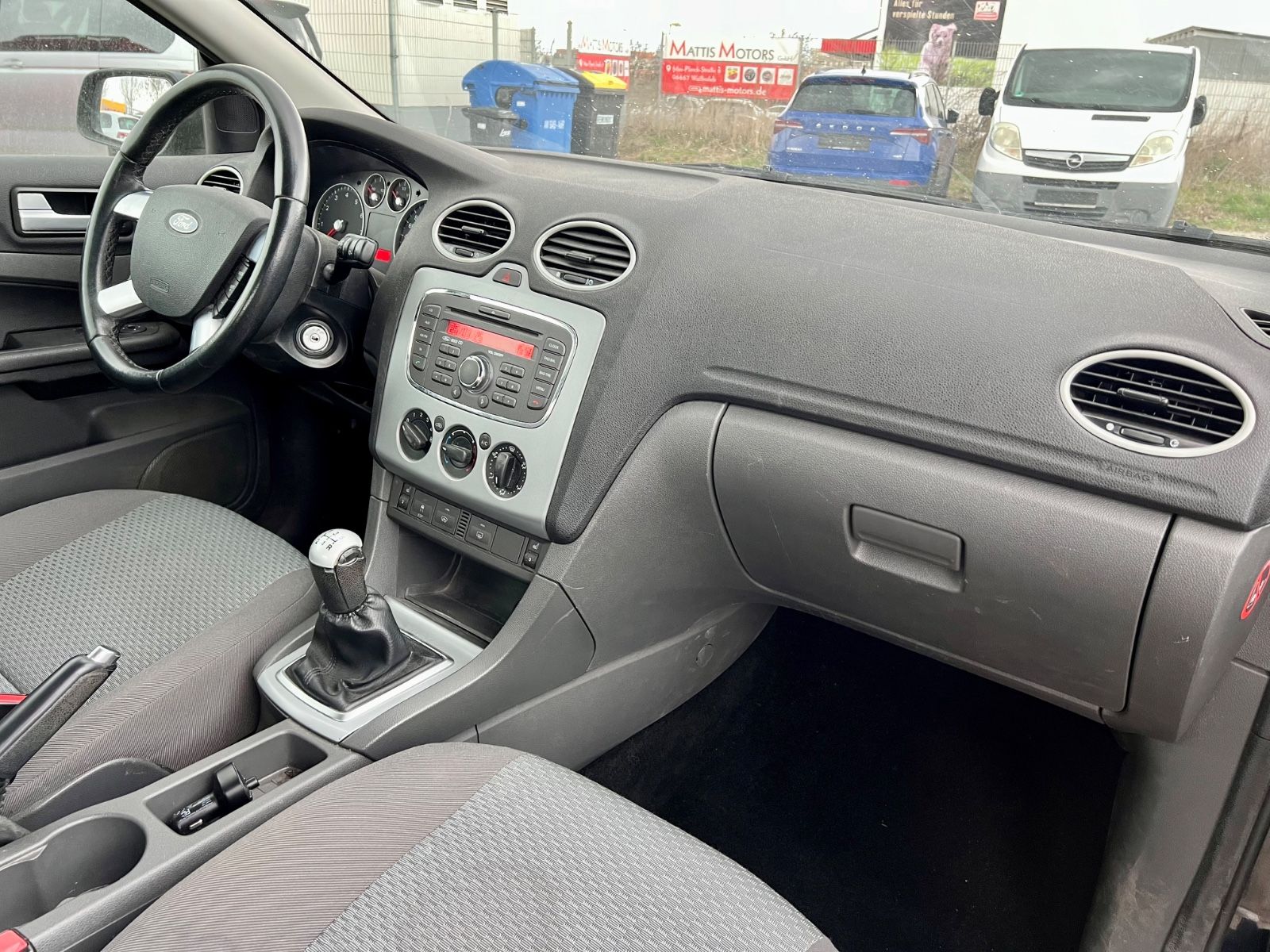 FORD Focus KLIMA SHZ NSW RADIO TEMPOMAT