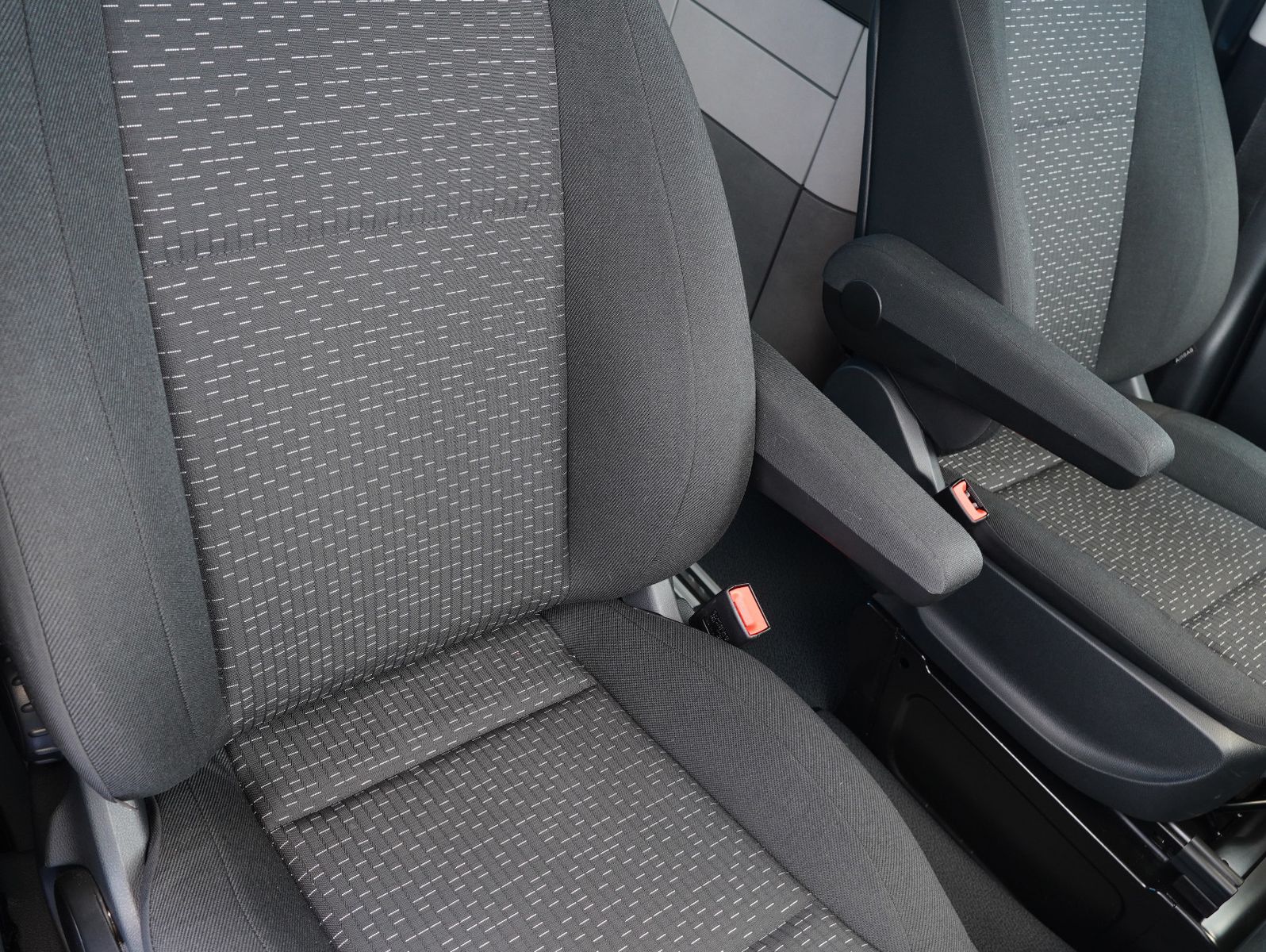 Fahrzeugabbildung Mercedes-Benz Vito Tourer 119 CDI Pro 4x4 lang PÖSSL/KÜCHE