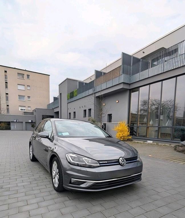 Image of Volkswagen Golf