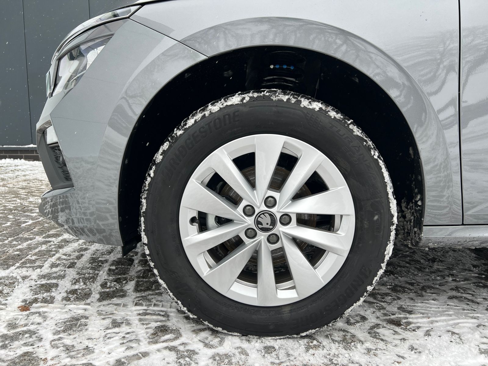 Fahrzeugabbildung SKODA Kamiq Selection 1.0 TSI DSG *Vorb. AHK, LED, ACC