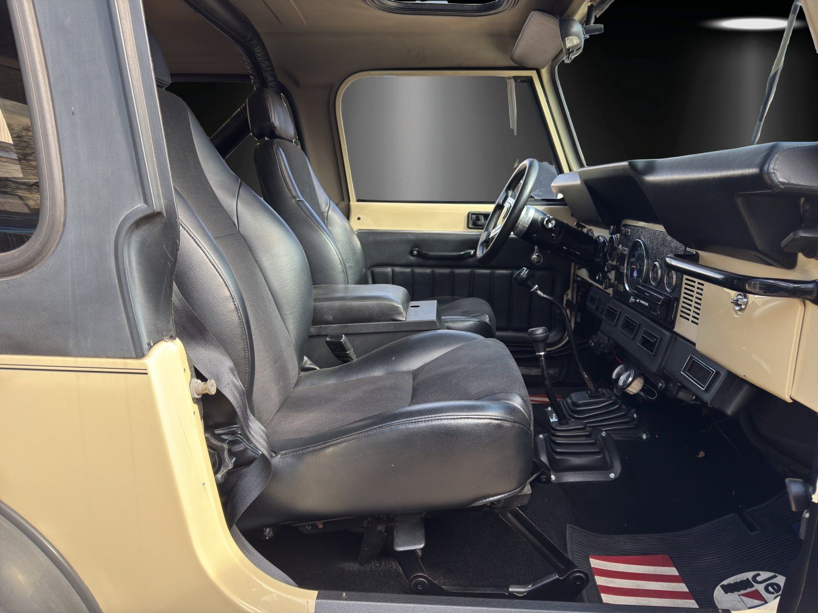 Fahrzeugabbildung Jeep CJ7 V8 LT1 H-Zulassung alles eingetragen