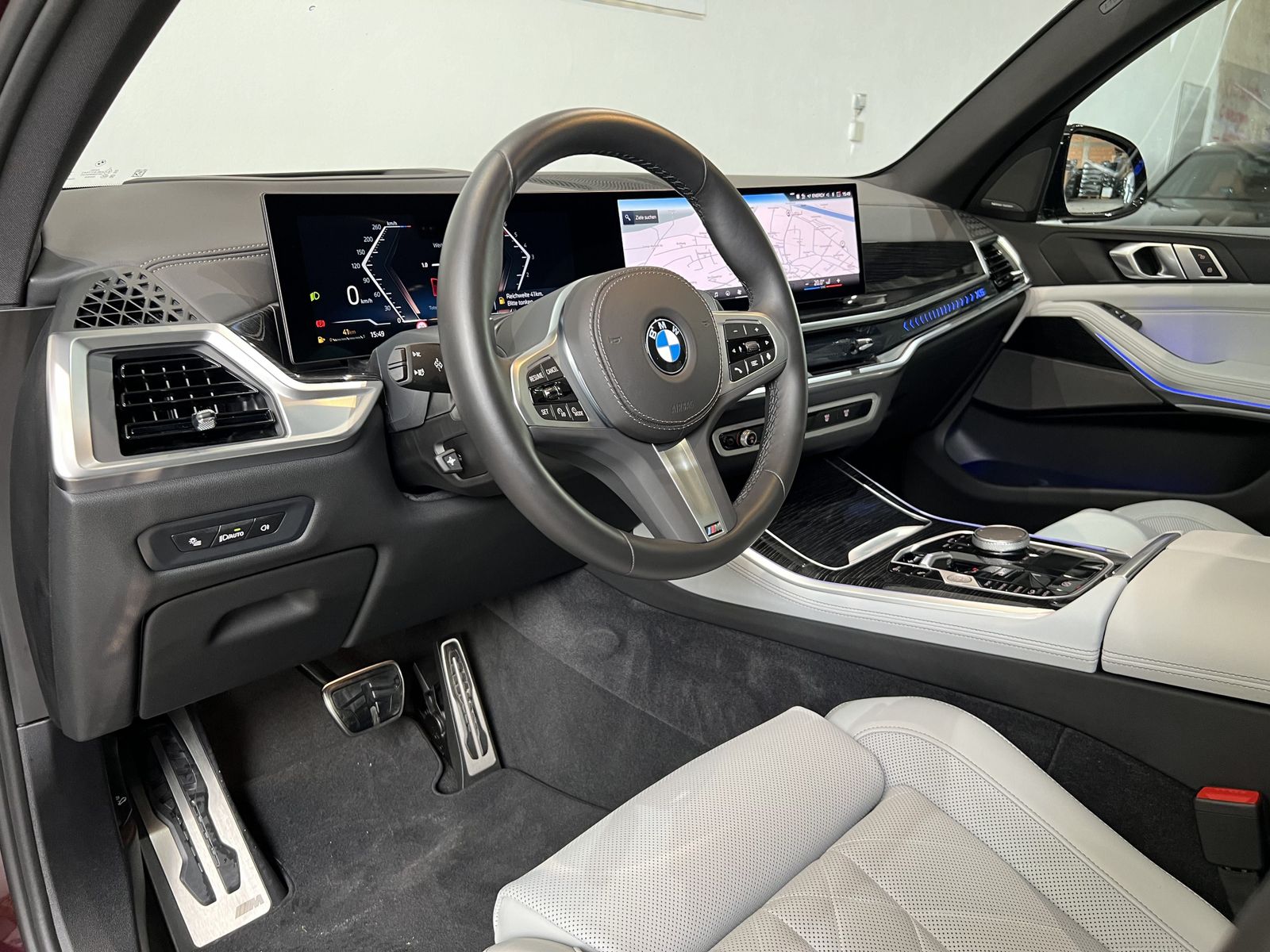 Fahrzeugabbildung BMW X5 xDrive30d Panorama-Glasdach Standheizung H&K