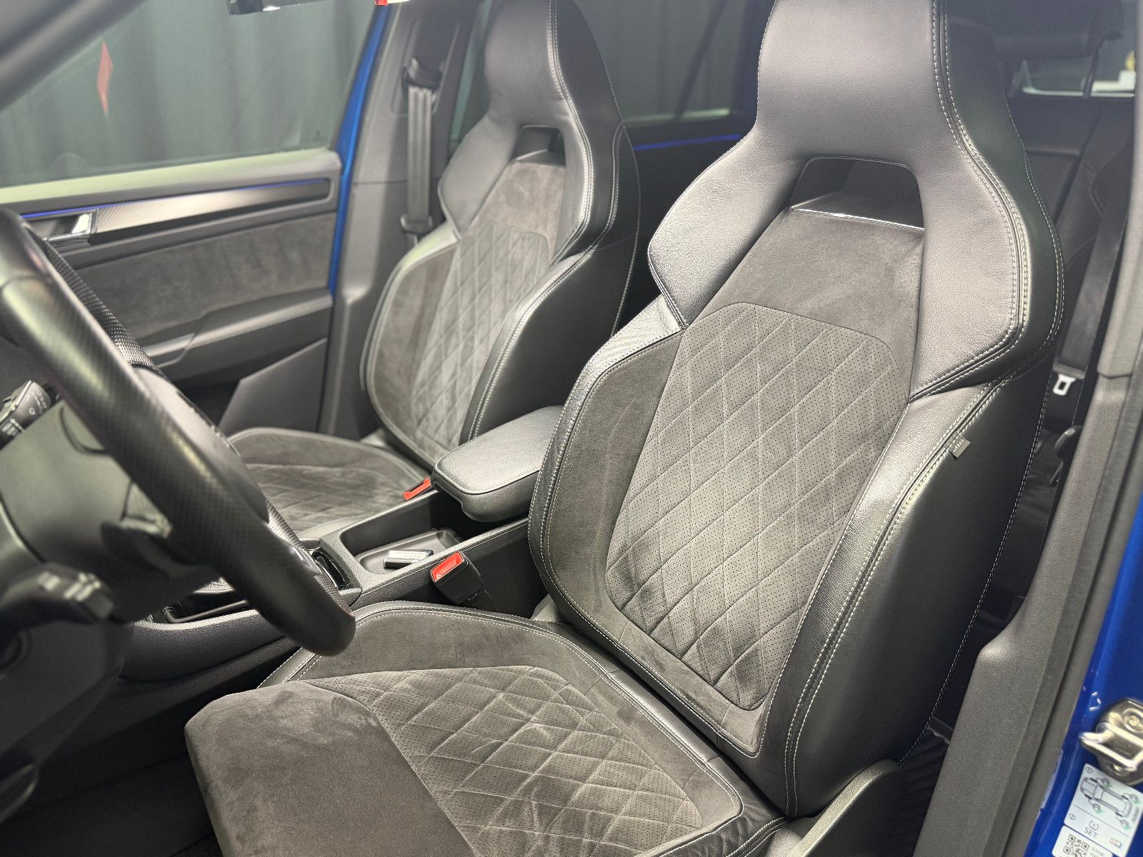 Fahrzeugabbildung SKODA Kodiaq Sportline 4x4|CANTON|360°|AHK