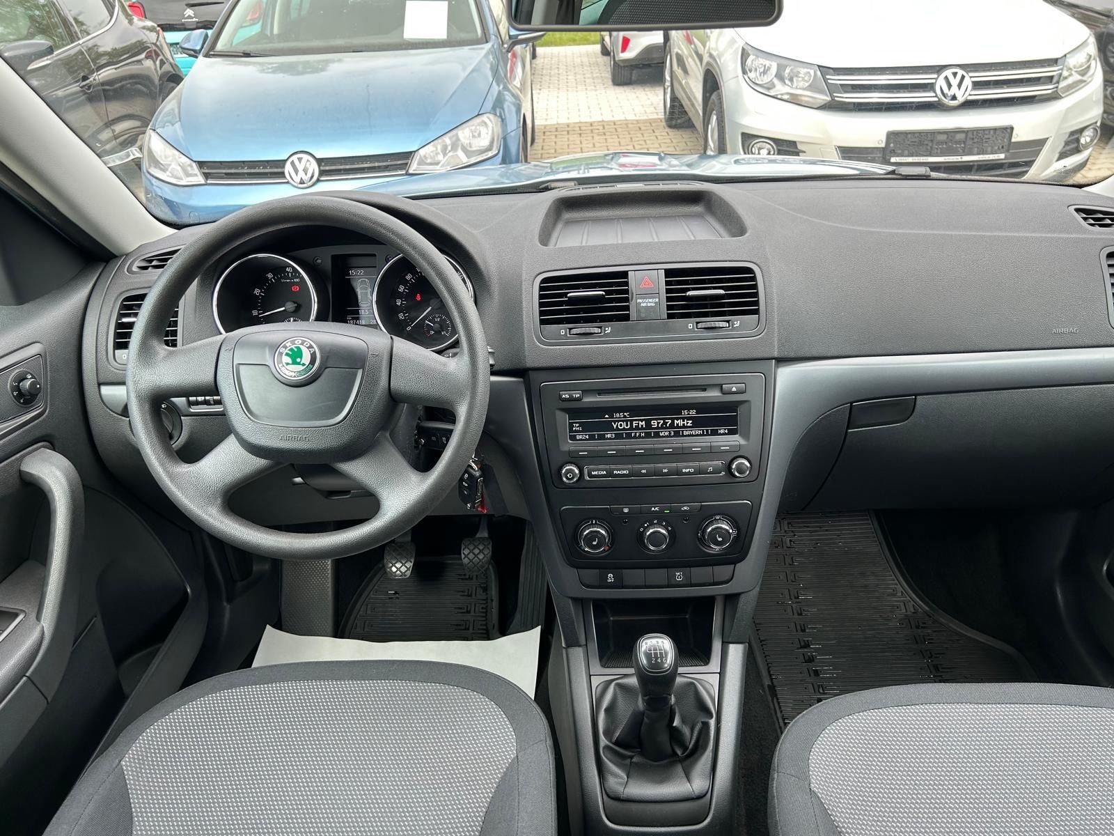 Fahrzeugabbildung SKODA Yeti Active Plus Edition°AHK°Tüv NEU°PDC°Shz°
