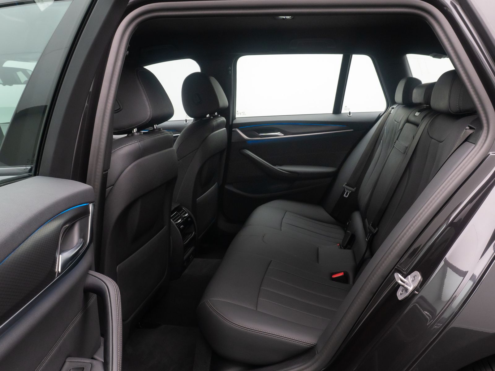 Fahrzeugabbildung BMW 530e M Sport Laser HUD DAB Komfort Alarm 19Zoll