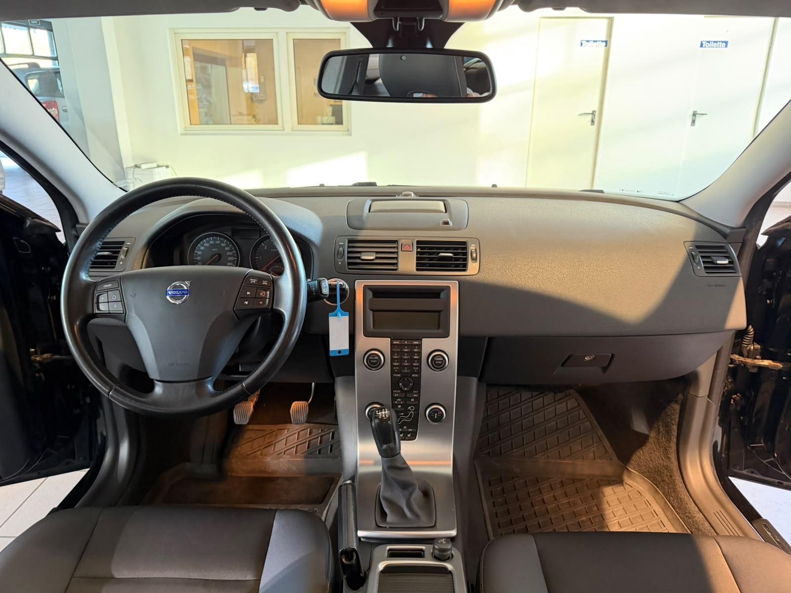 Volvo V50 2009 — photo 15