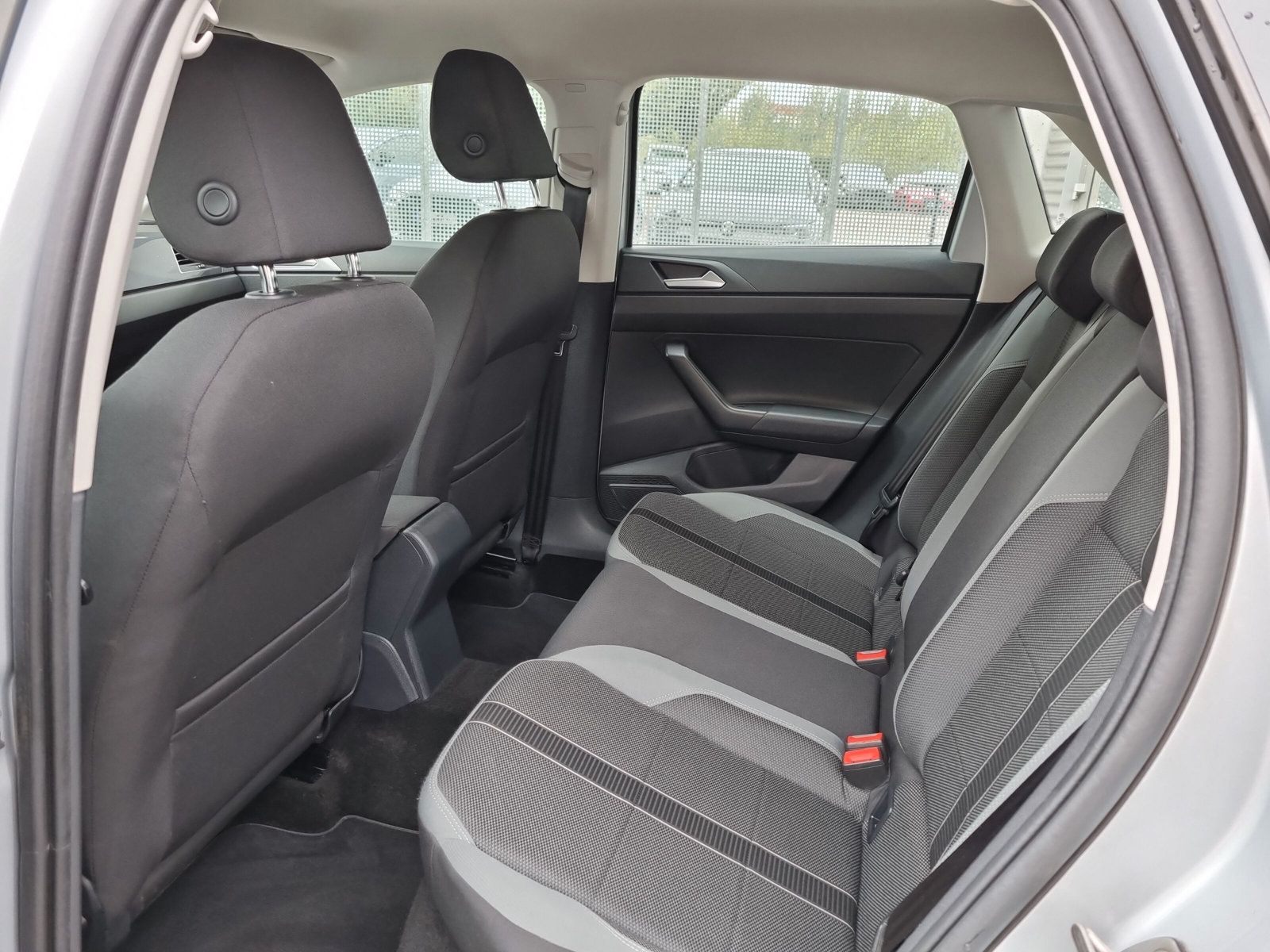 Fahrzeugabbildung Volkswagen Polo 1.6 TDI Highline DSG LED