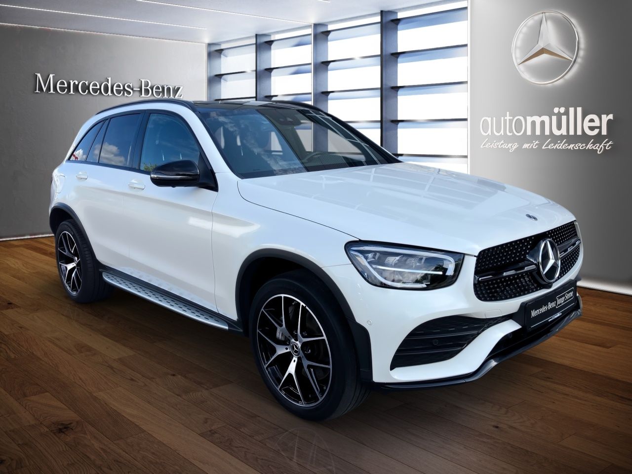 Fahrzeugabbildung Mercedes-Benz GLC 300 e 4M AMG+PANO+NIGHT+MEMORY+STNDHZ+AMBIE+