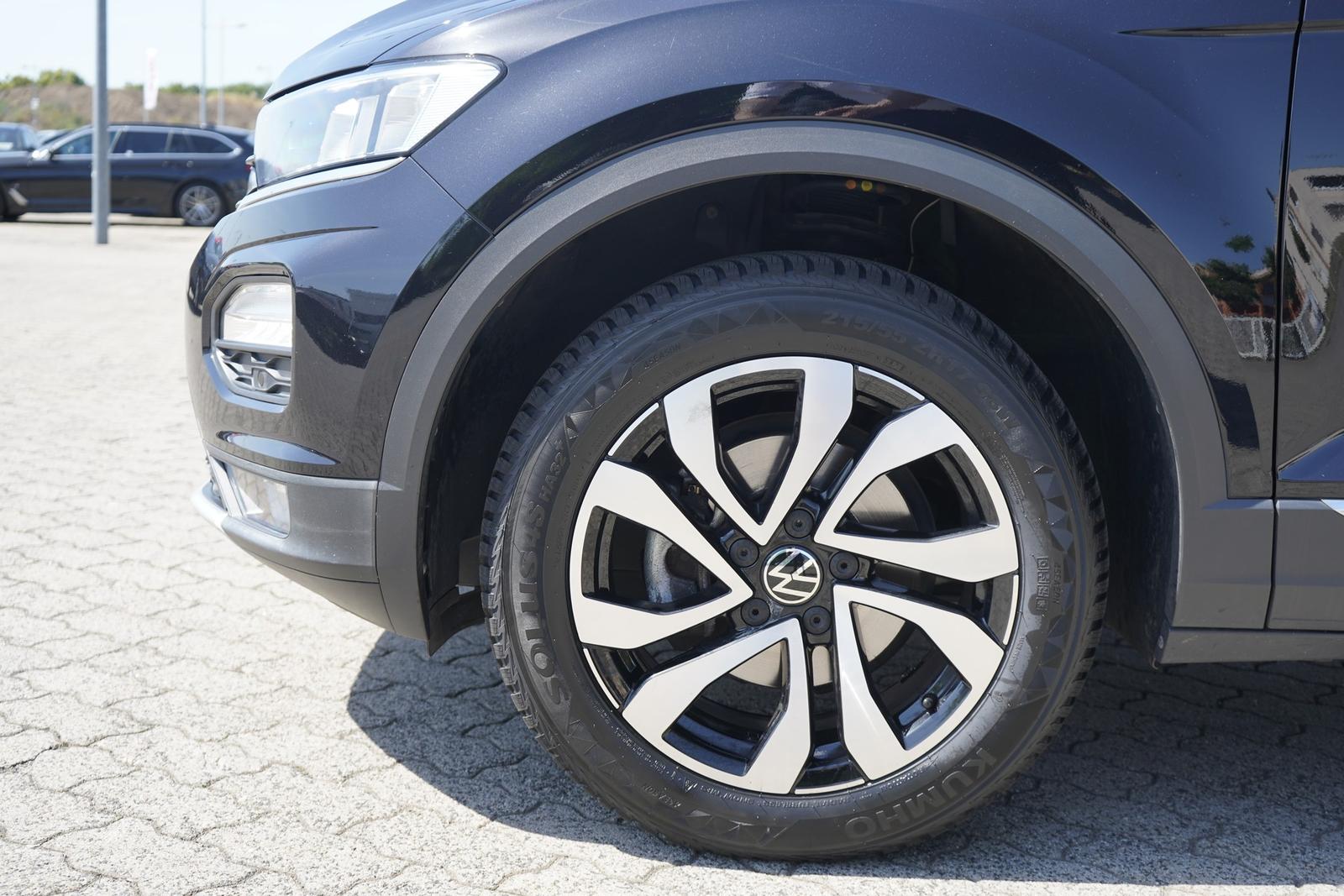 Volkswagen T-Roc 1.5 Active DSG LED Navi Klimaaut. PDC, миниатюра 8