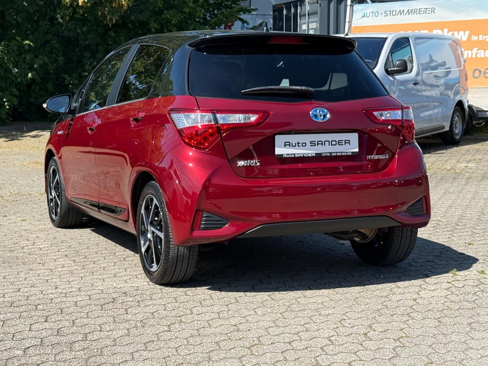Toyota Yaris Hybrid Style Selection