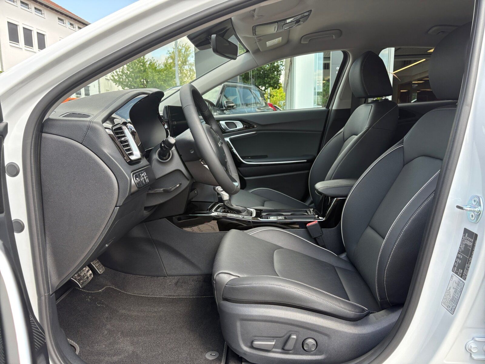 Fahrzeugabbildung Kia Xceed 1.5 T-GDI Platinum Edition NaviDistronic