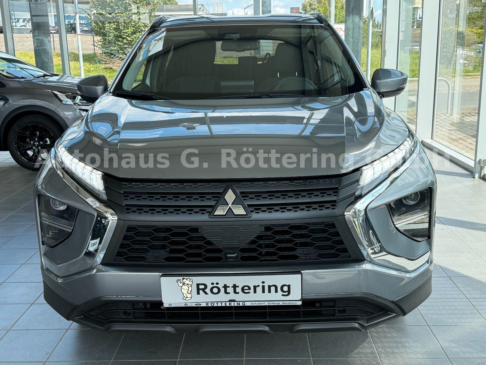 Fahrzeugabbildung Mitsubishi Eclipse Cross 2.4 PHEV 4WD +Kam +BT +SHZ +SOH97%